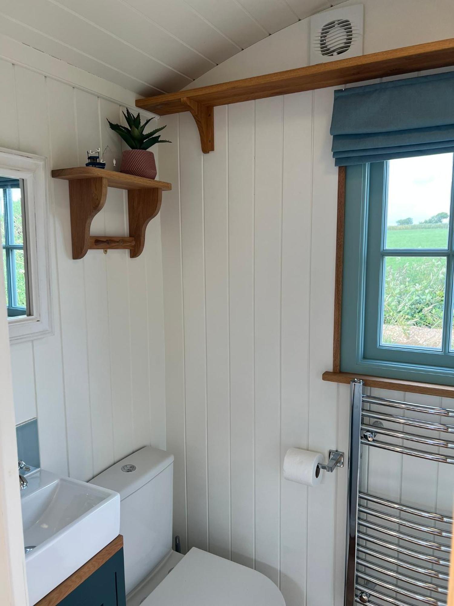 Toms Hut And Robins Rest Shepherd Huts Near Wadebridge Ngoại thất bức ảnh