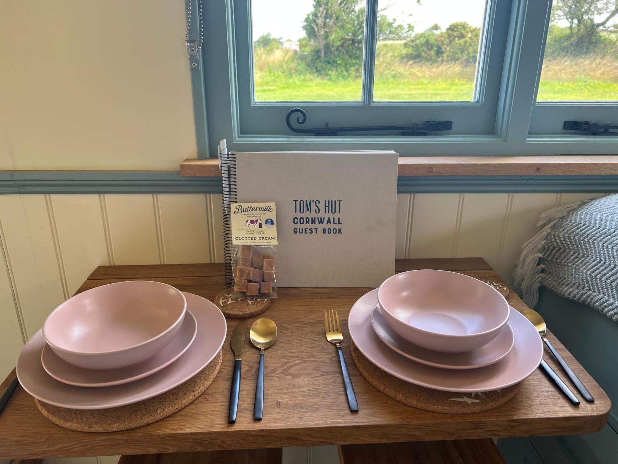 Toms Hut And Robins Rest Shepherd Huts Near Wadebridge Ngoại thất bức ảnh